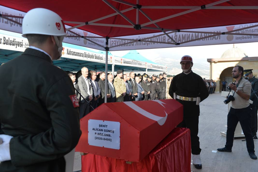 Şehit sözleşmeli onbaşı Alican Güneş’e son veda - Resim: 14